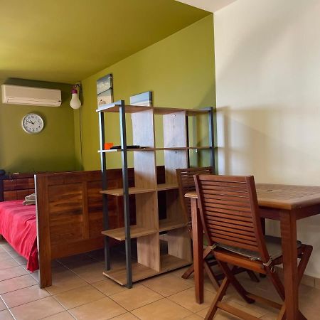 Immense Studio 51 Jusqu'A 4 Personnes Avec Vue Mer Saint-Denis Exterior photo